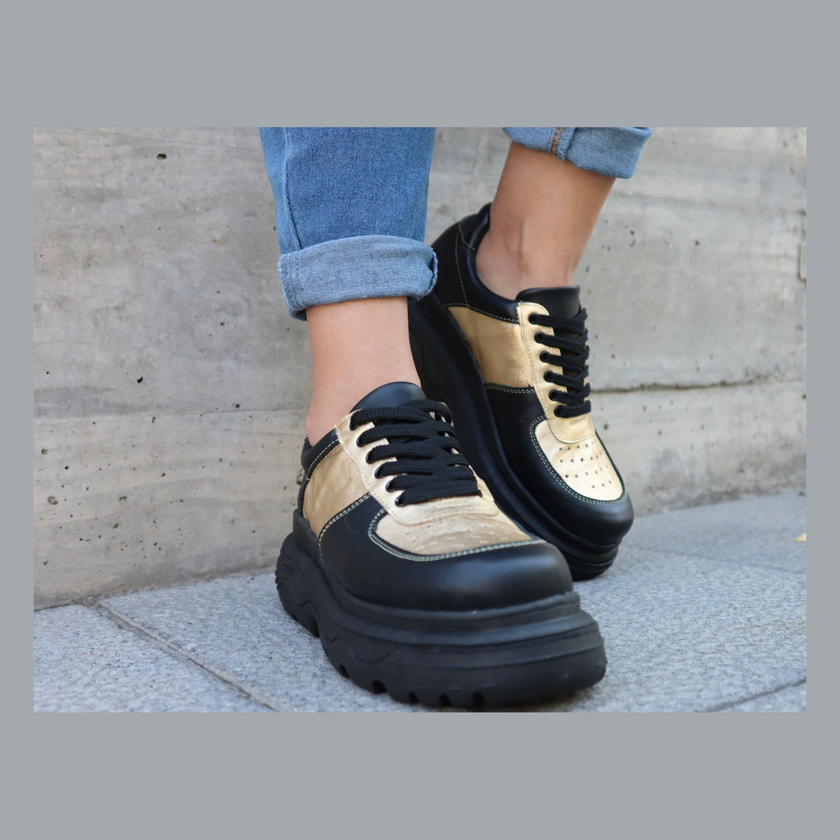 Lucia Gold